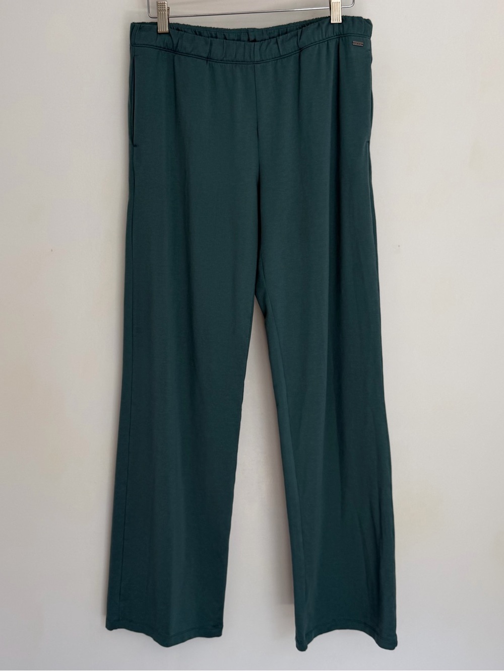Vuori "Halo Modern Straight" Teal Green Dreamknit Lounge Athleisure Pant